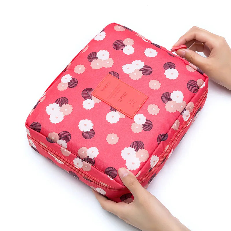 High Capacity Outdoor Makeup Bag - Bakyat Store