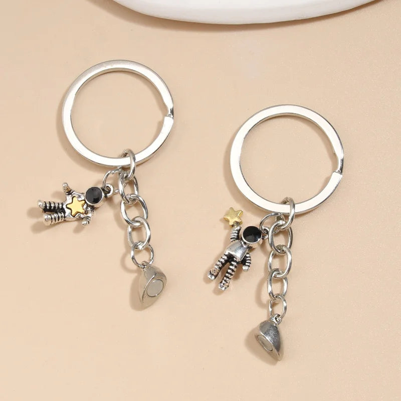 Keychain Astronaut Star Magnetic Button Key Ring - Bakyat Store