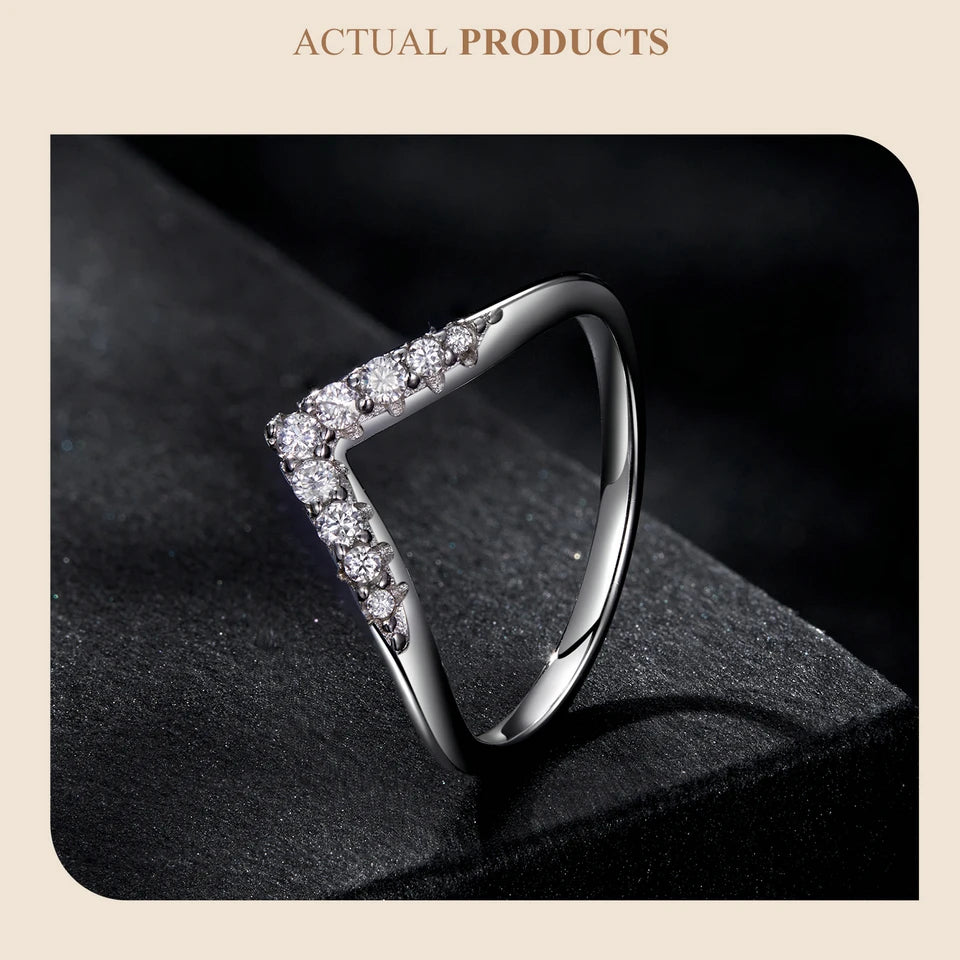 V-shape Moissanite Ring - Bakyat Store