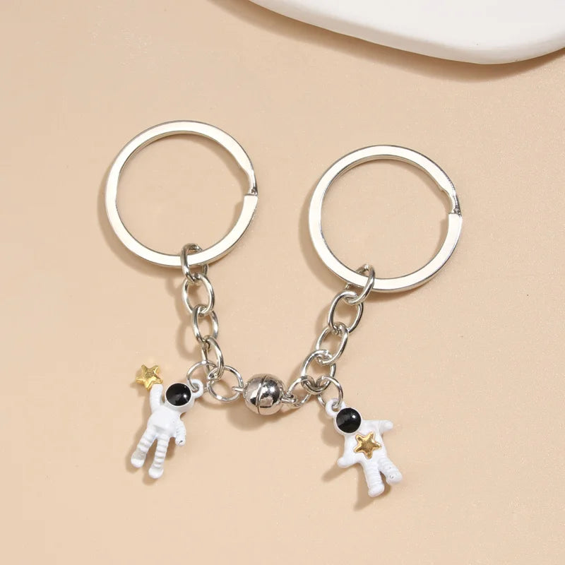 Keychain Astronaut Star Magnetic Button Key Ring - Bakyat Store